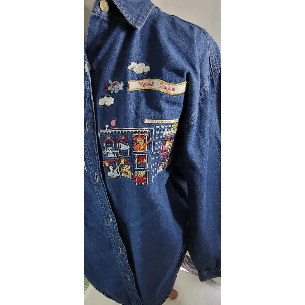 Vintage 2000 Solutions Casualwear Womens Medium Denim Embroidered Button Up Top